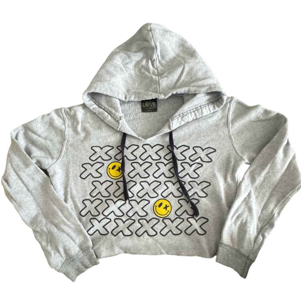 LOVE JUNKIE Gray box cropped smiley hoodie